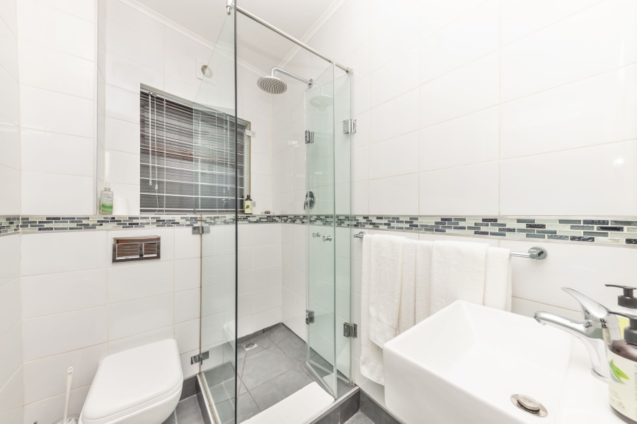 To Let 0 Bedroom Property for Rent in Green Point Western Cape